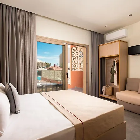 Hotel Castaway - Christos *