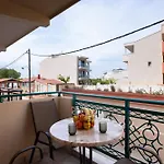 Hotel Castaway - Christos *