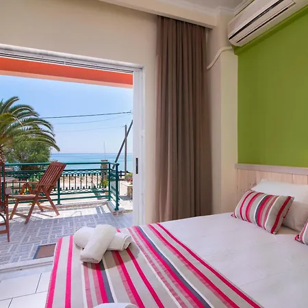 Castaway - Christos Hotel *
