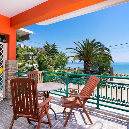 Castaway - Christos يميناريا