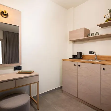 فندق Castaway - Christos *