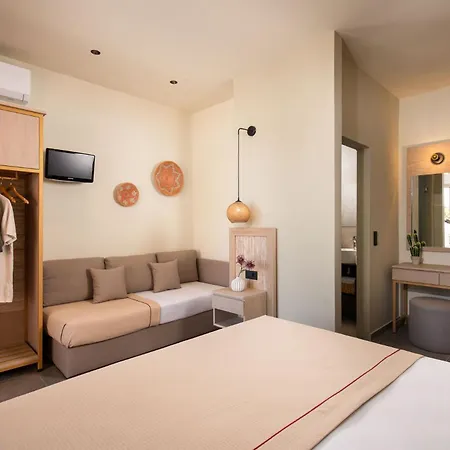 Castaway - Christos فندق يميناريا