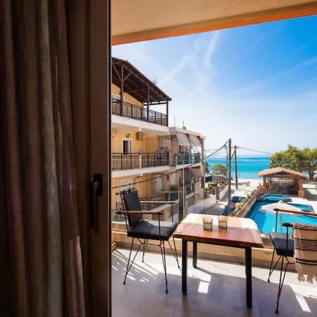 Castaway - Christos يميناريا