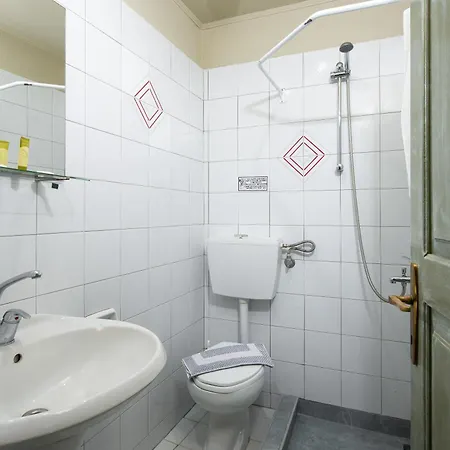 Castaway - Christos فندق يميناريا