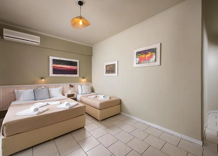 Hotel Castaway - Christos *